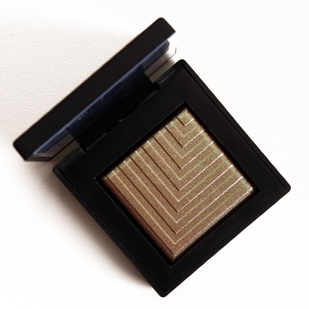 Nars Dual Intensity Shadow in Pasiphae